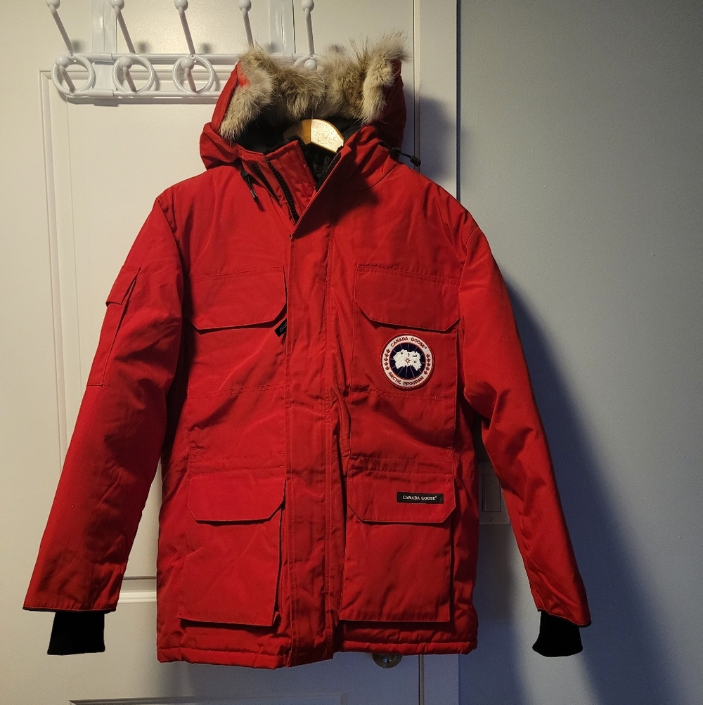 NWOT! Canada Goose Red Parka size L